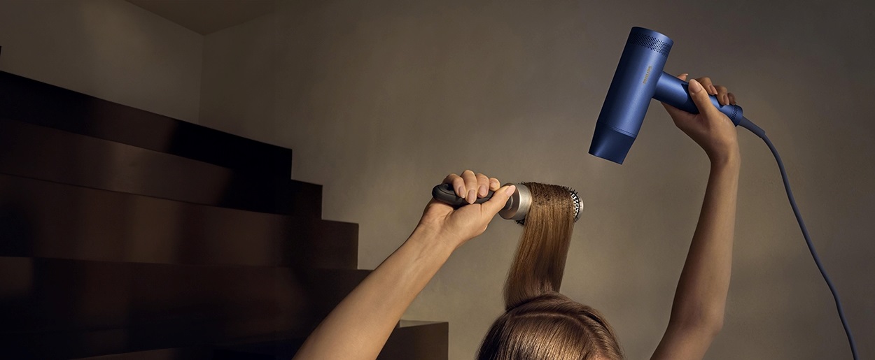 Hair dryer Philips Series 7000 BHD720/10 Hair dryer Philips Series 7000 BHD720/10