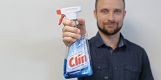 Vyskúšali sme pre vás: čistiaci prostriedok Clin na okná Blue