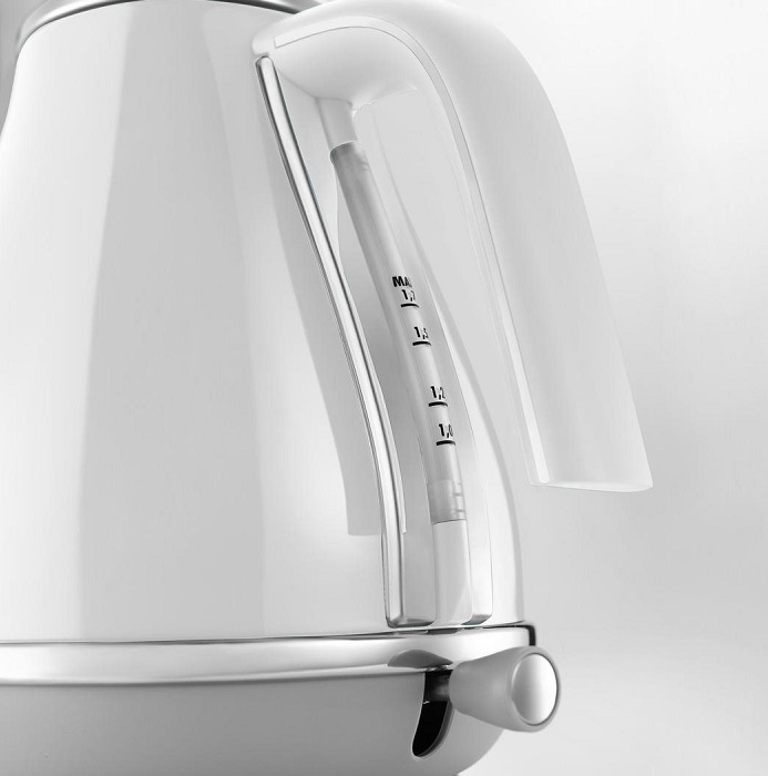 Kettle De'Longhi KBOC2001.W Kettle De'Longhi KBOC2001.W