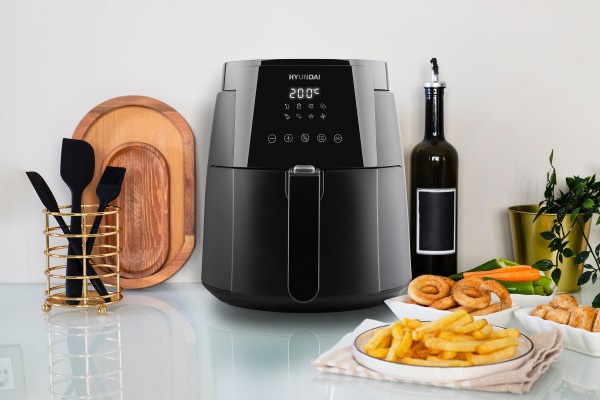 Hot air fryer Hyundai AF 470 black