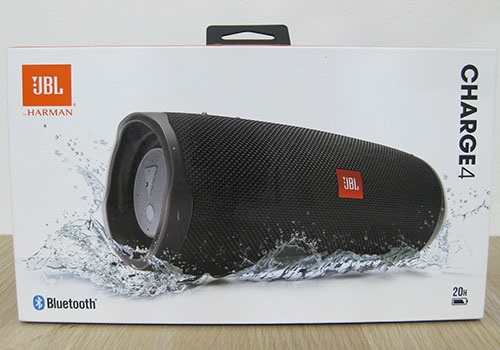 JBL Charge 4, přední strana, balení
