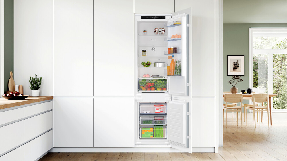 Built-in fridge BOSCH KIN96NSE0 Serie 2 Built-in fridge BOSCH KIN96NSE0 Serie 2