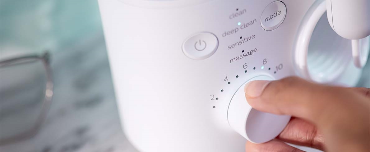 Elektrická ústní sprcha Philips Sonicare Power Flosser 7000 HX3911/40