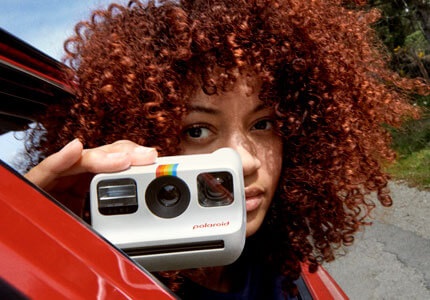 Moderní fotoaparát Polaroid GO