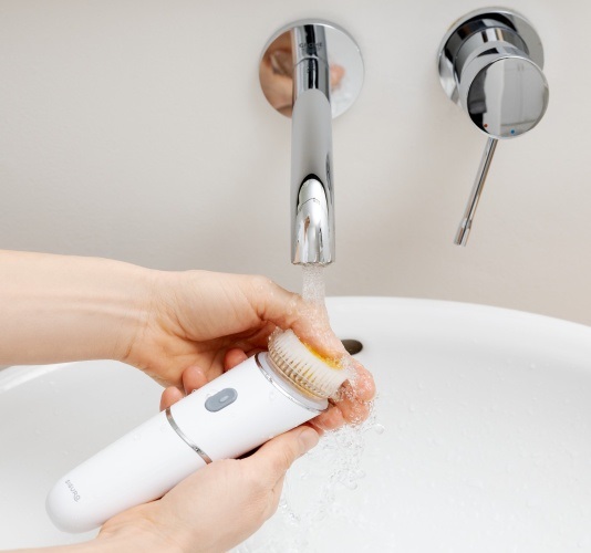 Siguro SK-R360W Pure Beauty Rianne Cleansing Brush Siguro SK-R360W Pure Beauty Rianne Cleansing Brush