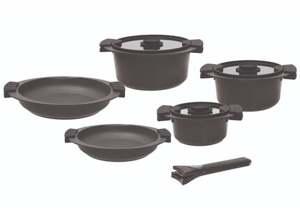 Kuchyňské potřeby Tognana – hrnce, pánve, plechy