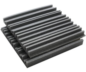 Akustický panel s pruhovým vzorem