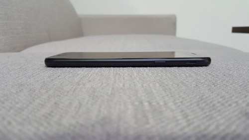 Samsung Galaxy J5 (2017) ze strany