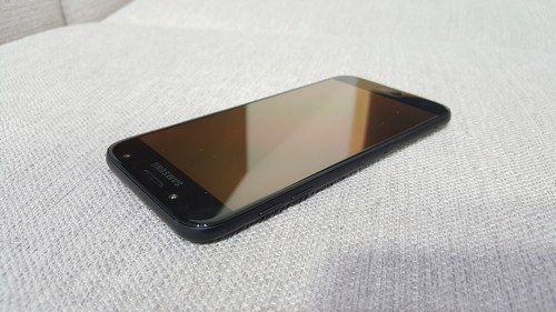 Samsung Galaxy J5 (2017) kovové tělo