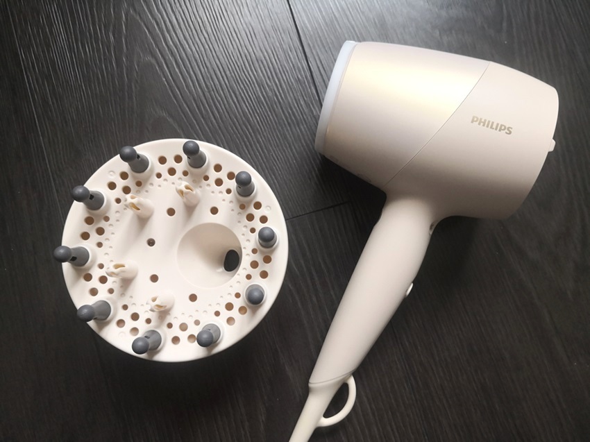 Philips Series 9000 SenseIQ Haartrockner - Testbericht