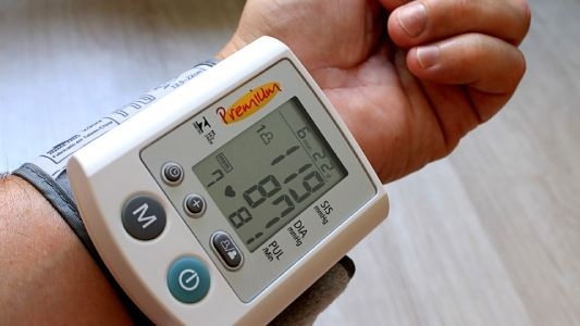 Domácí měření krevního tlaku tonometrem