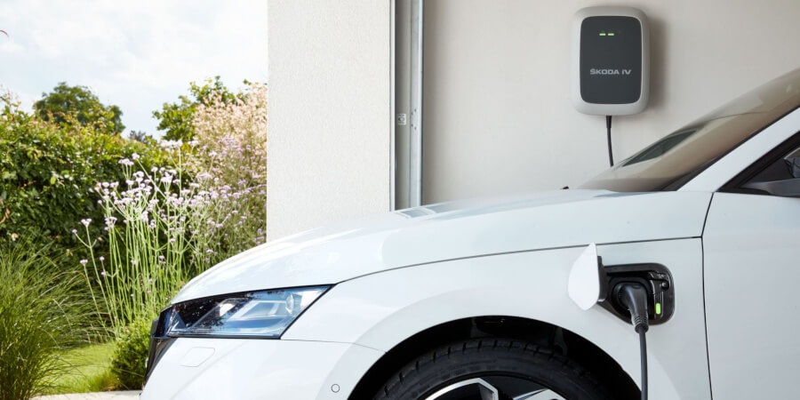 elektromobil, wallbox, BMW iX1