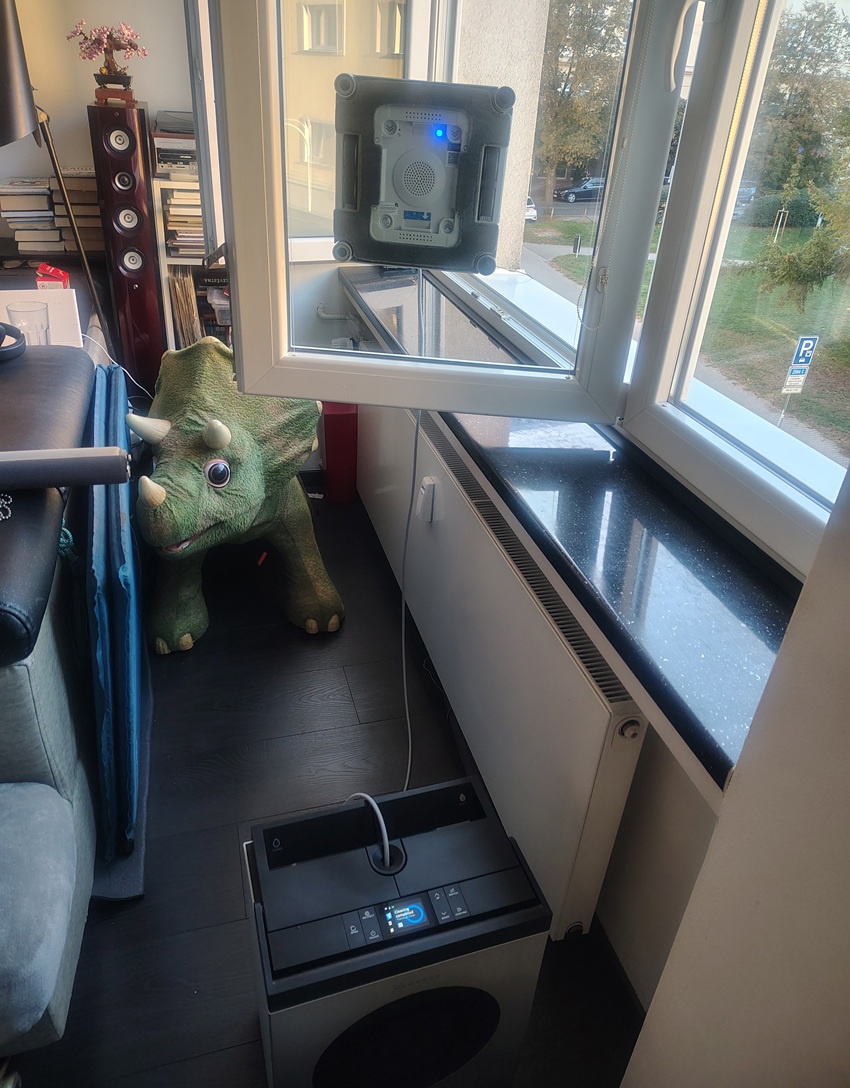ECOVACS WINBOT W3 Omni Silver recenze