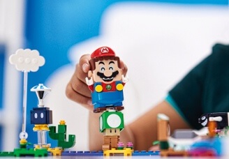 Gaming LEGO Super Mario