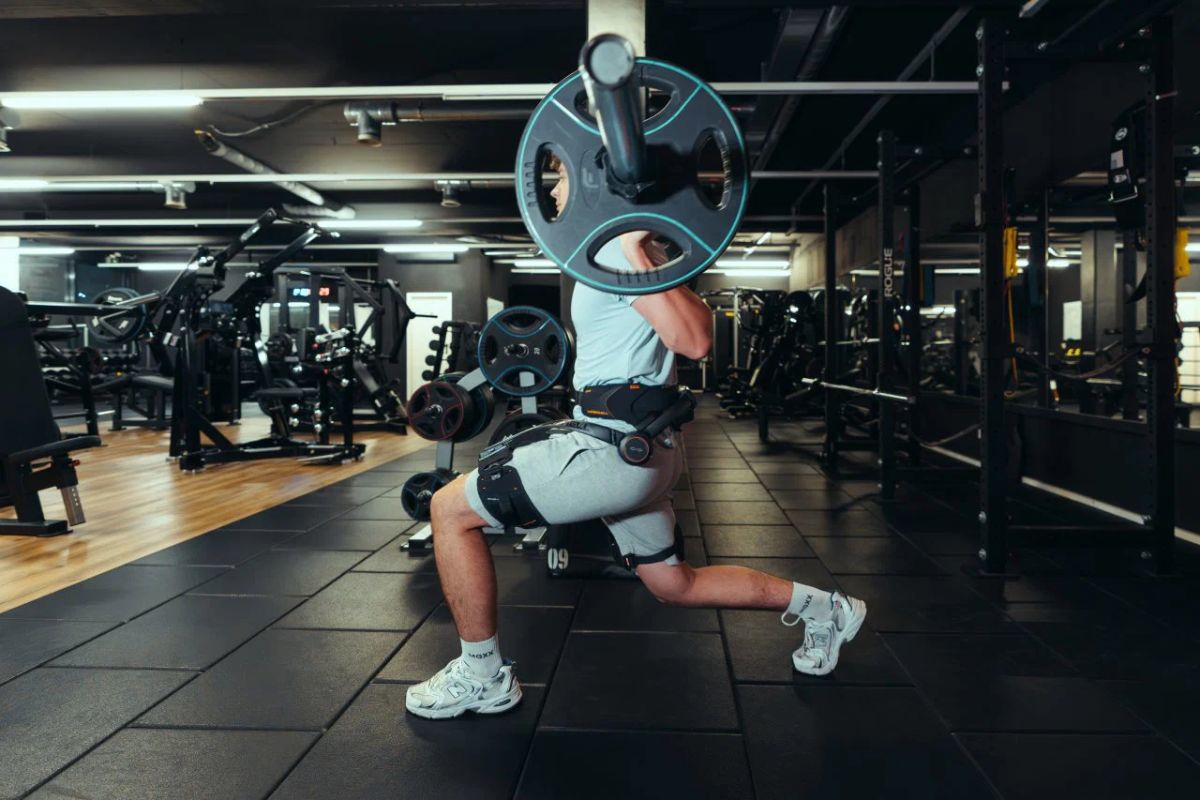 Hypershell X Ultra exoskeleton uhlíkové vlákno titanová slitina outdoorový pohyb