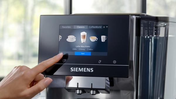 SIEMENS TP717R06 EQ700 SIEMENS TP717R06 EQ700 automatic coffee machine