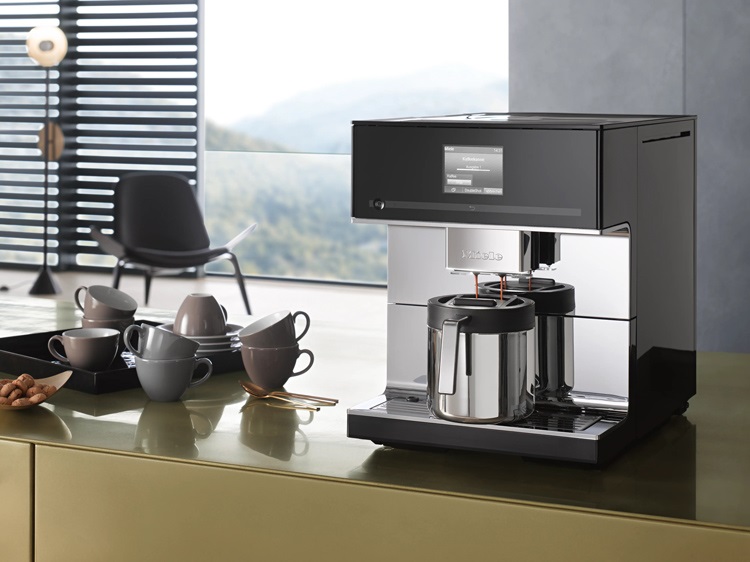 Automatický kávovar Miele CM 6160 s funkciou kávovej kanvice
