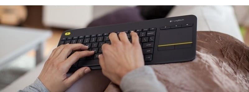 Logitech klávesnice s touchpadem