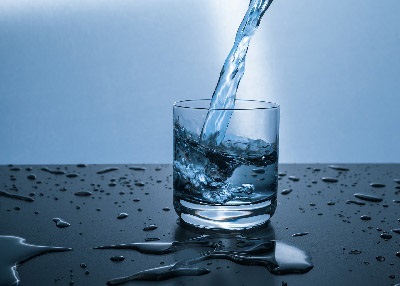 Prečo je dobré filtrovať pitnú vodu z vodovodu a ako vybrať domácu filtráciu?