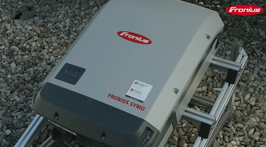 Měnič pro domácí solární elektrárnu