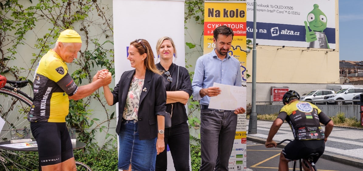 Alza.cz partnerem akce Na kole dětem