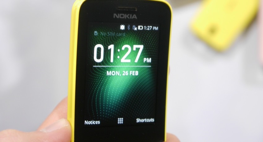 Nokia 8110 4G displej