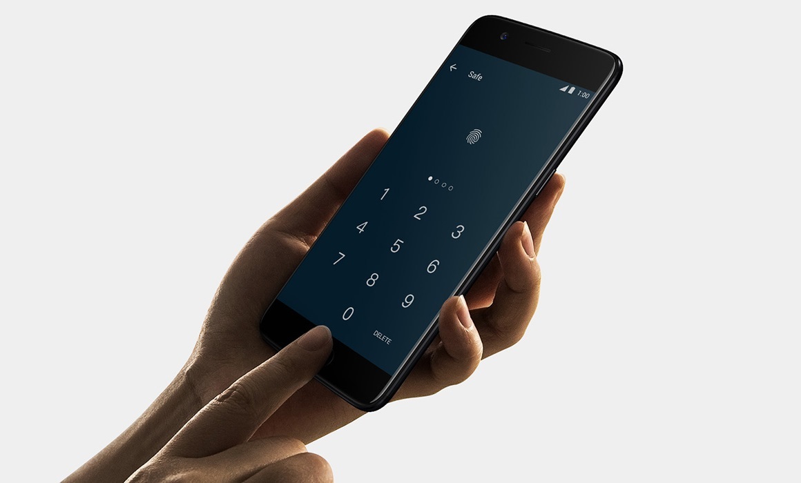 OnePlus 5 černý, čtečka otisků prstů