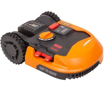 Oranžová robotická sekačka