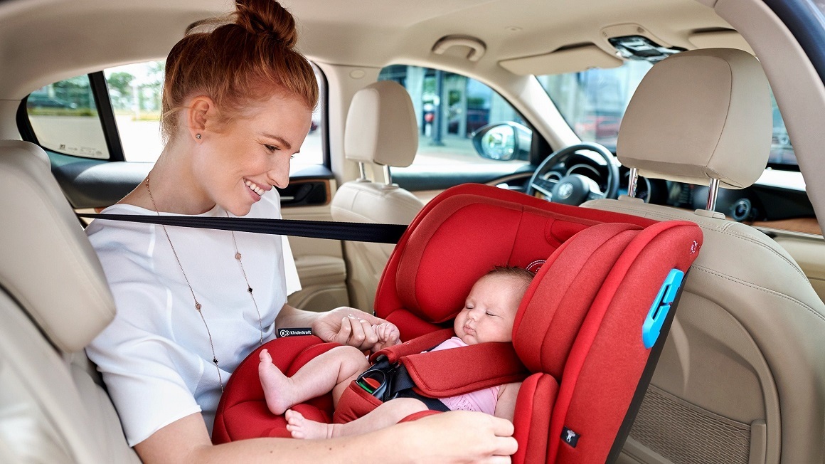 Kdy může dítě sedět v autě bez sedačky?