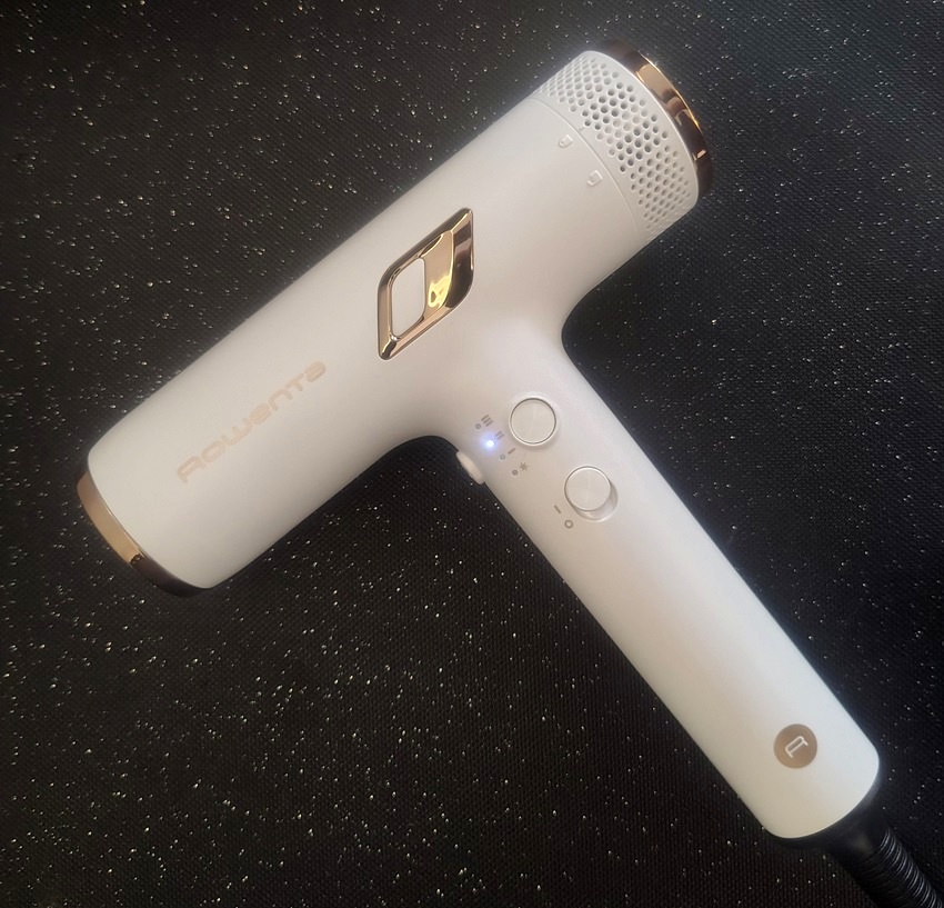 Haartrockner Rowenta HY8140F0 NANO White Bewertung