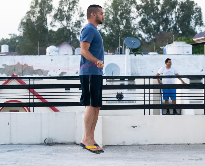 Skákání přes švihadlo