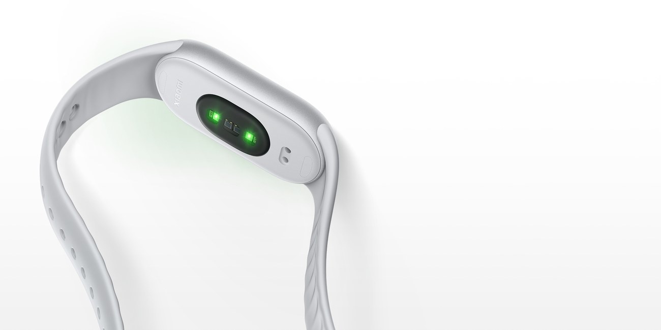 Optikai pulzusmérő szenzor a Xiaomi Smart Band 11 alsó oldalán