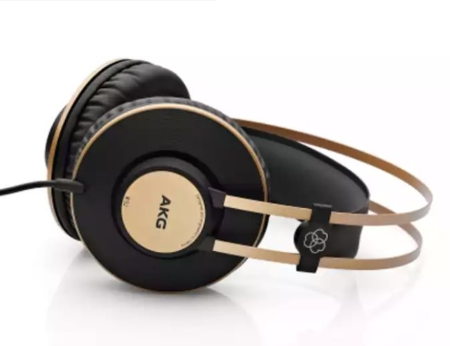 AKG K92