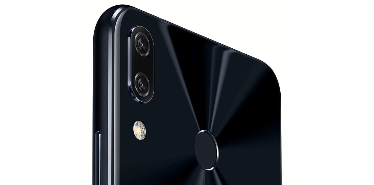 ASUS Zenfone 5, dual camera