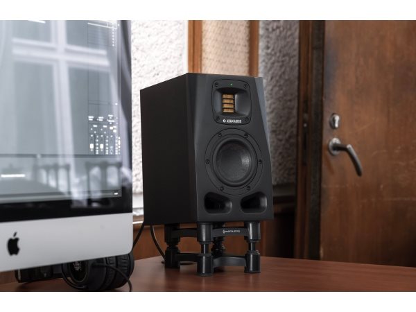 ADAM AUDIO A4V
