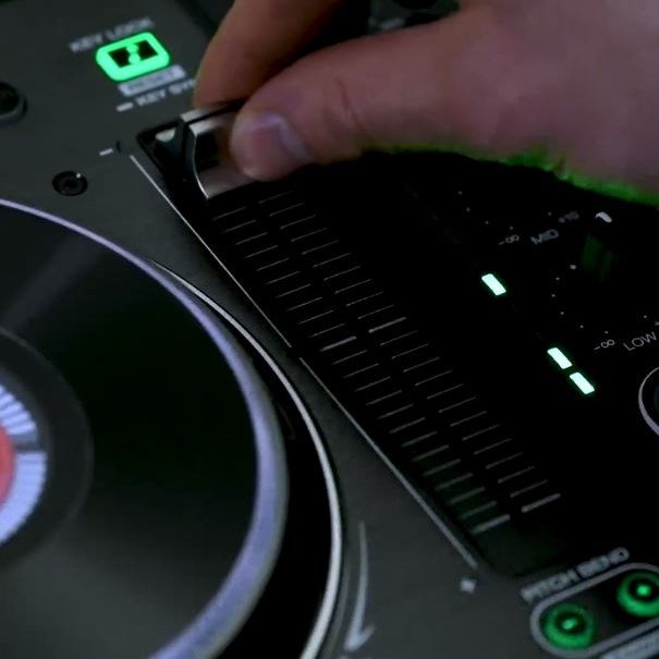 DENON DJ PRIME 4