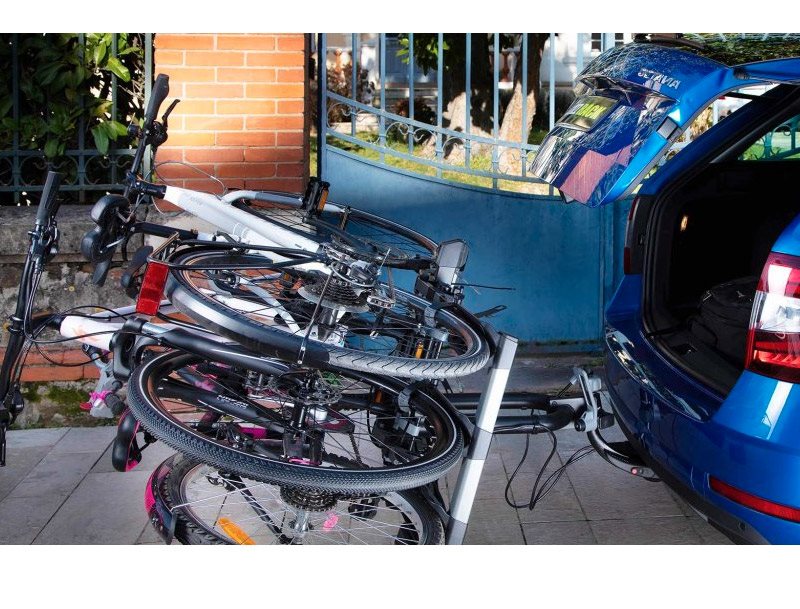 BuzzRack Eazzy 3 towbar bike carrier with a load capacity of 60 kg