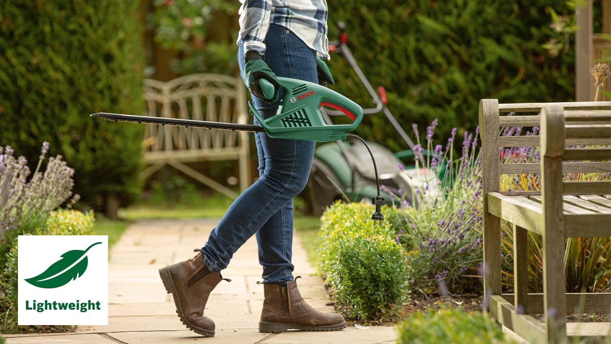 Bosch EasyHedgeCut 18-45 Hedge Trimmer (1x2.0 Ah) Bosch EasyHedgeCut 18-45 Hedge Trimmer (1x2.0 Ah)