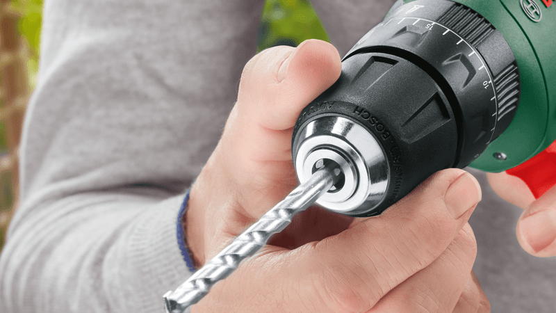 Akumulátorový šroubovák Bosch UniversalDrill 18 Akumulátorový šroubovák Bosch UniversalDrill 18