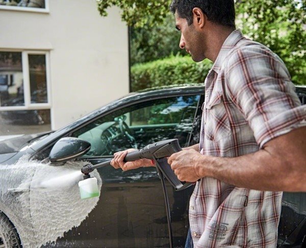 Vysokotlaký čistič BOSCH UniversalAquatak 125