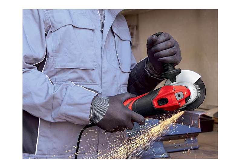 Powerful angle grinder