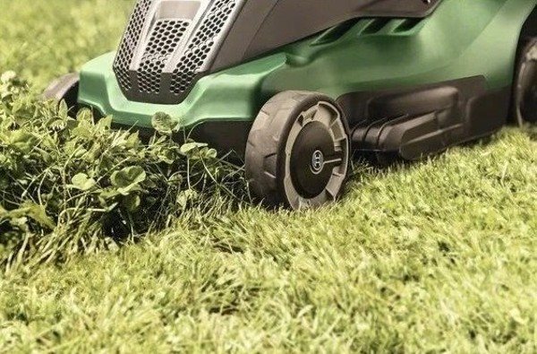 Aku sekačka Bosch AdvanceRotak 36-660 LI