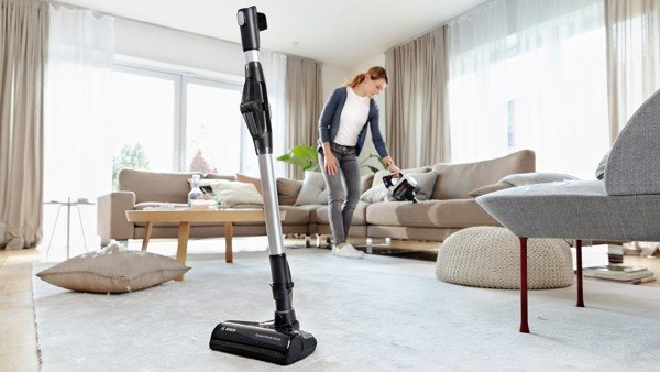 Tyčový vysávač Bosch BBS711W aku, 2v1
