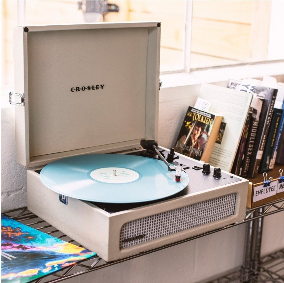 Gramofón Crosley Voyager Dune Gramofón Crosley Voyager Dune
