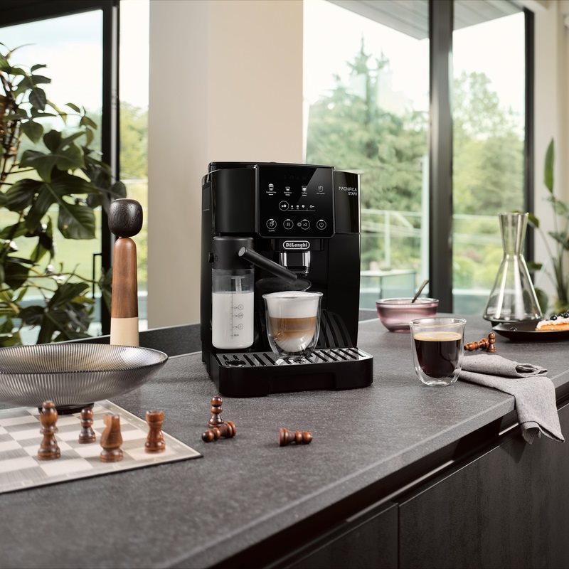 Automatický kávovar De'Longhi Magnifica Start ECAM 220.60.B