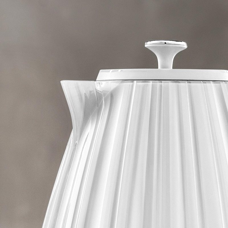 Rýchlovarná kanvica De'Longhi Ballerina KBD 2001.W Rýchlovarná kanvica De'Longhi Ballerina KBD 2001.W