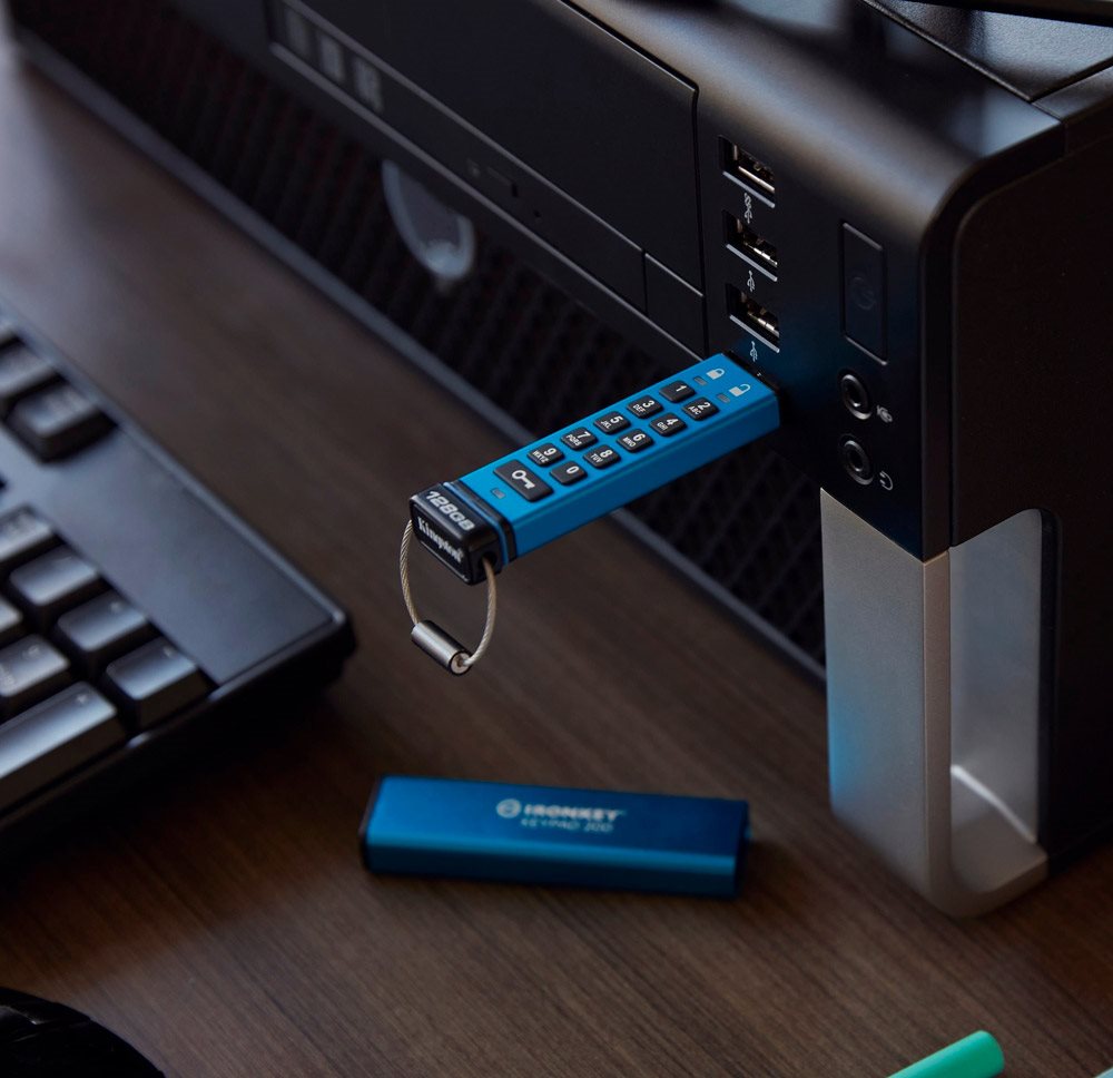 USB kľúč Kingston IronKey Keypad 200