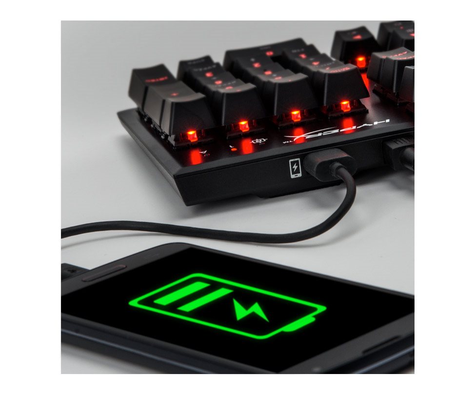 HyperX Alloy FPS Blue USB dobíjecí port