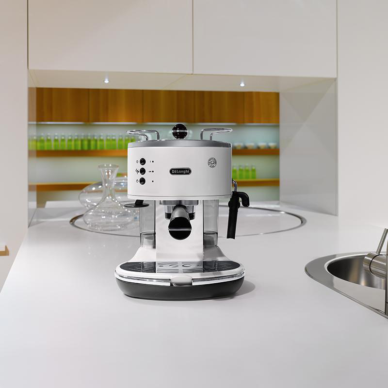 Pákový kávovar De'Longhi ECOV 311 W