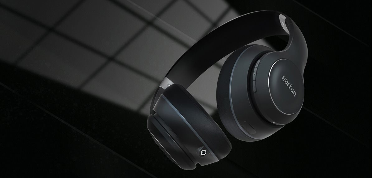 Bezdrátová sluchátka EarFun Wave black Skládací bezdrátová sluchátka EarFun Wave s integrovaným mikrofonem